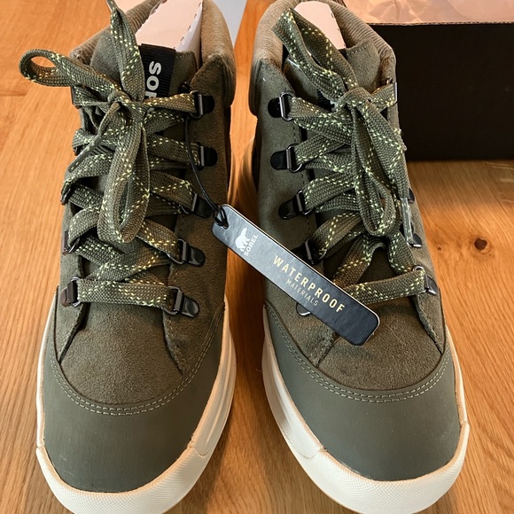 NIB SOREL Ona waterproof platform boots size 8.5 - Picture 2 of 6